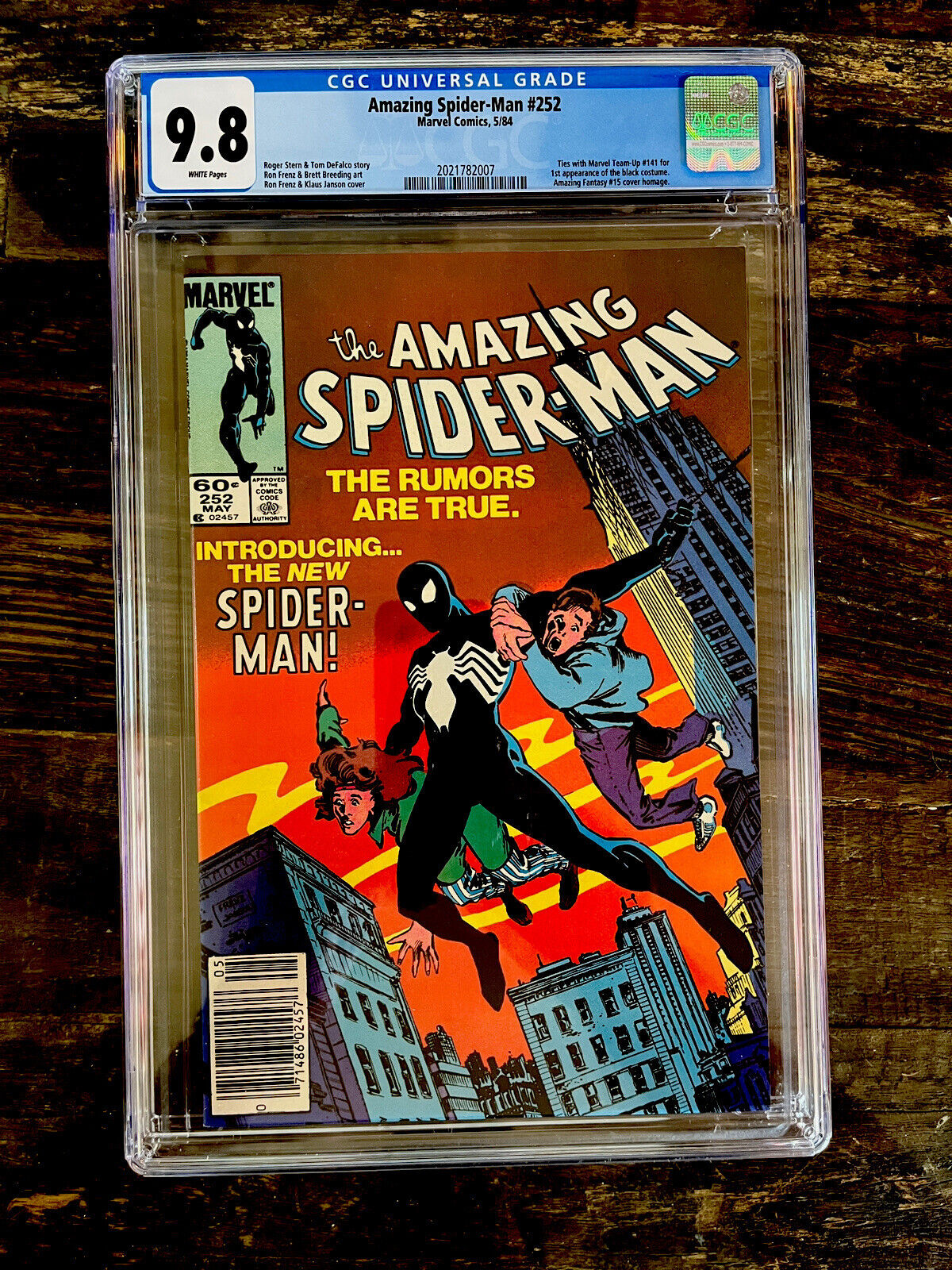 White Pages Newsstand! Amazing Spider-Man #252 CGC 9.8 1st Appear Black Costume