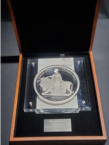 2019 Una and the Lion 2 Kilo Silver Proof Coin - The Great Engravers Collection