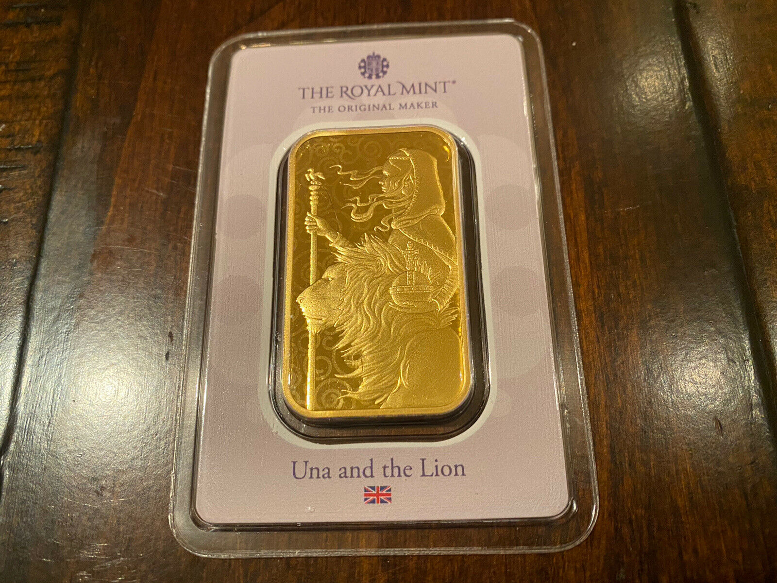 Una & the Lion 1 oz Gold Bar Minted