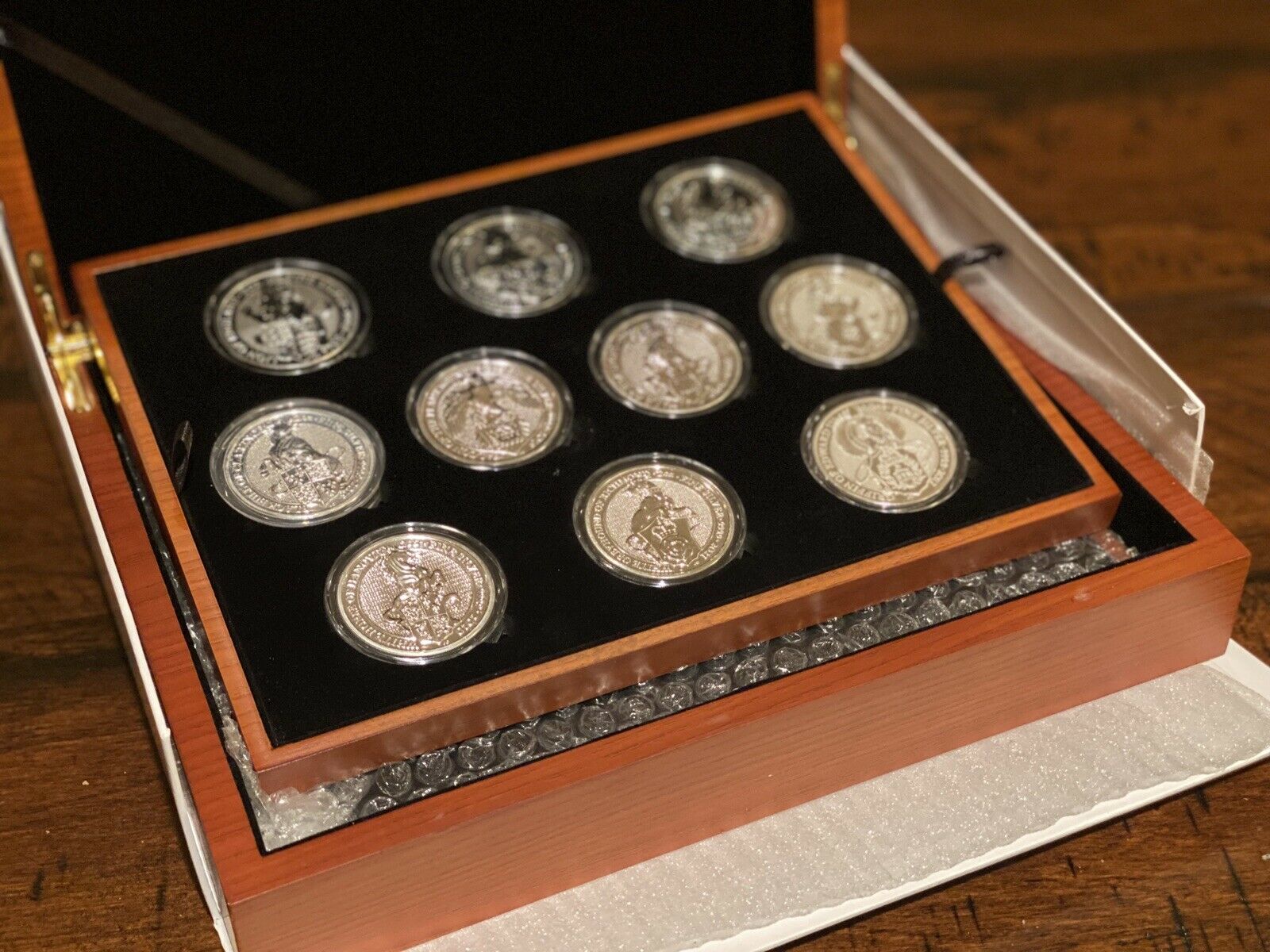 The Queen's Beasts 2oz Silver Bullion Complete Collection Case & Coins
