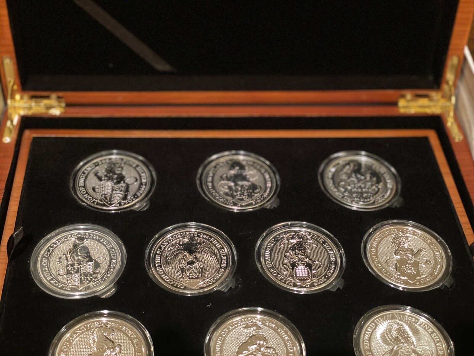 The Queen's Beasts 2oz Silver Bullion Complete Collection Case & Coins