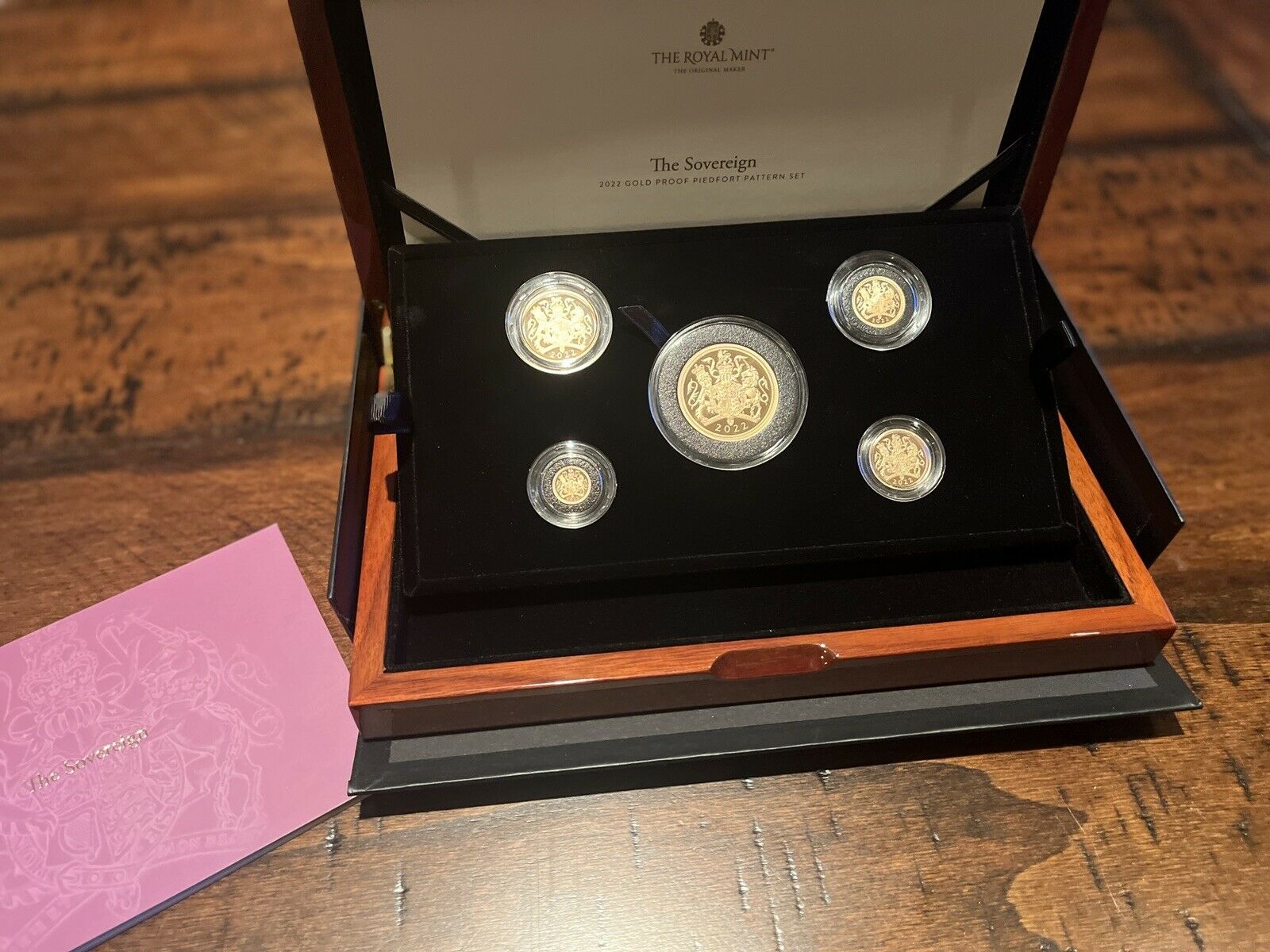 Only 70 VIP Sets Minted! 2022 Sovereign Gold Pattern Piedfort Set - Plain Edge