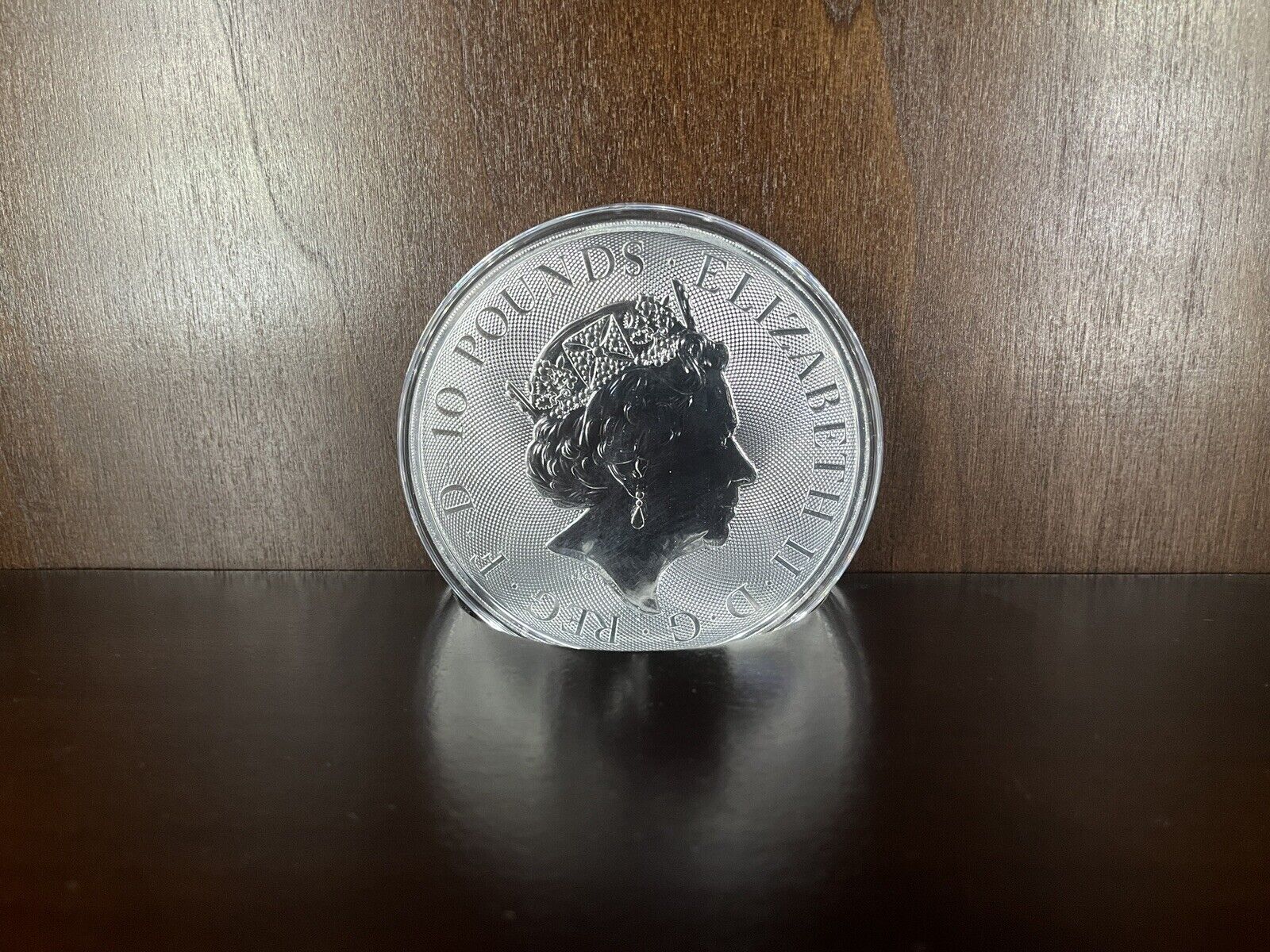 2022 GB 10 oz Silver Queen's Beasts White Greyhound - In Capsule